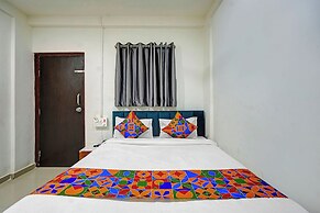 Fabhotel Pearl Inn