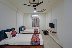 Fabhotel Pearl Inn