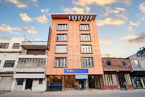 Fabhotel Raj Niwas