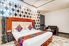 Fabhotel Raj Niwas