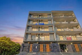 FabHotel Premier Stays - 800m from Artemis Hospitals Gurgaon
