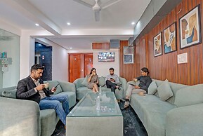 FabHotel Premier Stays - 800m from Artemis Hospitals Gurgaon