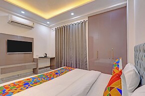 FabHotel Premier Stays - 800m from Artemis Hospitals Gurgaon