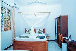 Pongwe Beachfront Villa