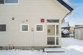 THE VILLAGE 1002