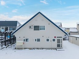 THE VILLAGE 1002