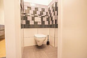 Ideal 2BR 1LR Apt for 6P Donaustadt