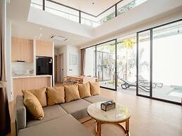 Elegant Aileen 3 Bedroom Pool Villa Naithon