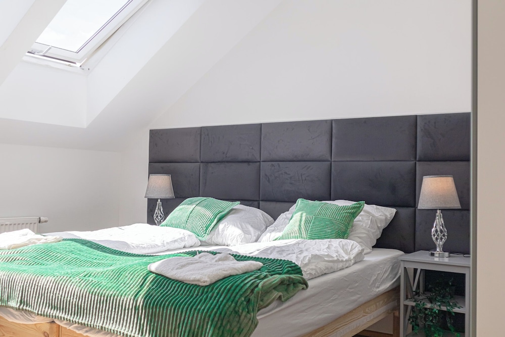 Elegant 2BR 1LR Modern Apt Donaustadt