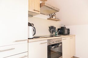 Elegant 2BR 1LR Modern Apt Donaustadt