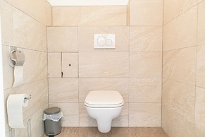 Elegant 2BR 1LR Modern Apt Donaustadt