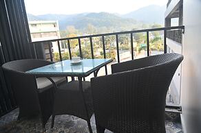 AARUSH HOTEL & RESORT