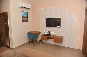 AARUSH HOTEL & RESORT