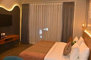 AARUSH HOTEL & RESORT