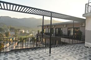 AARUSH HOTEL & RESORT