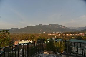 AARUSH HOTEL & RESORT