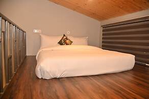 AARUSH HOTEL & RESORT