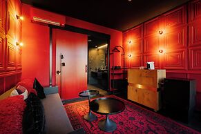 Supper boutique suites