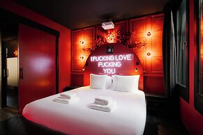 Supper boutique suites