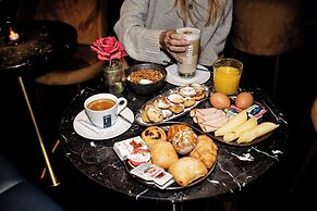 Supper boutique suites
