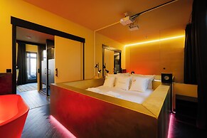Supper boutique suites