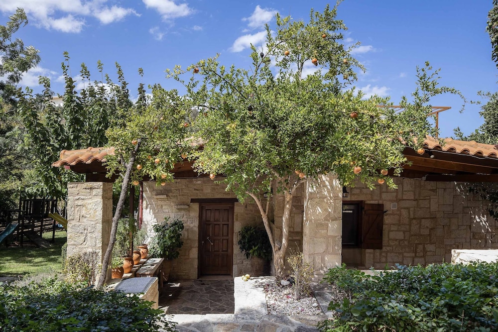 Maratho Villa - With Private Pool