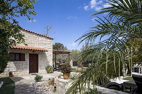 Maratho Villa - With Private Pool