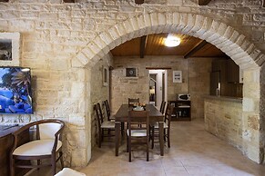 Maratho Villa - With Private Pool