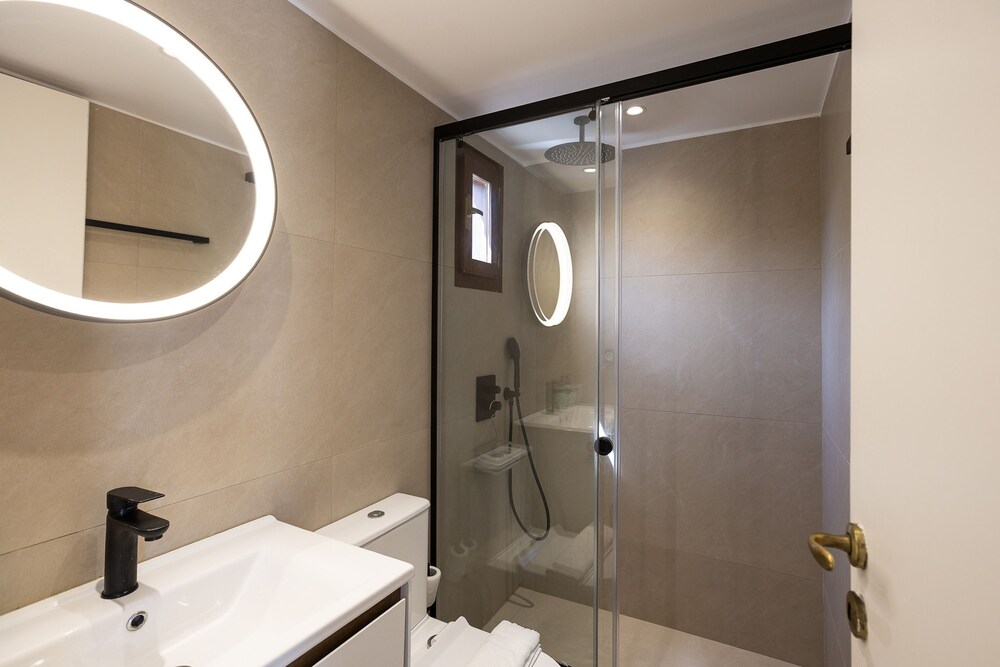 Maratho Villa - With Private Pool