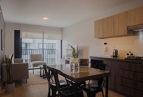 w Fresh 1BR w/ Balcony in Miraflores