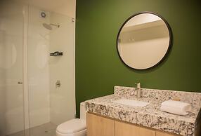 w Fresh 1BR w/ Balcony in Miraflores