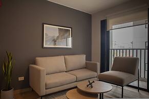 w Fresh 1BR w/ Balcony in Miraflores