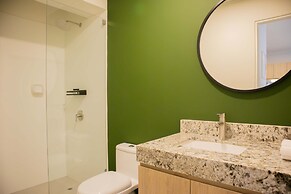 w Dazzling 2BR w/ Balcony in Miraflores