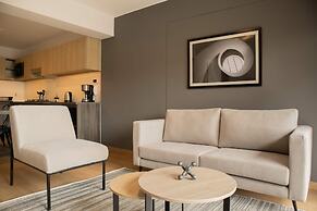 w Engaging 1BR w/ Perfect Balcony in Miraflores