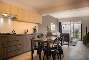 w Engaging 1BR w/ Perfect Balcony in Miraflores