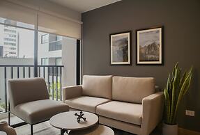 w Prime 2BR w/ Balcony in Miraflores