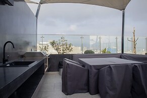 w Prime 2BR w/ Balcony in Miraflores
