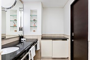 Marriott 1BR Apartment with Marina View