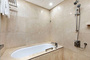 Marriott 1BR Apartment with Marina View
