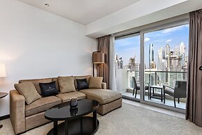 Marriott 1BR Apartment with Marina View