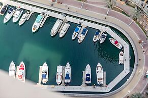 Marriott 1BR Apartment with Marina View