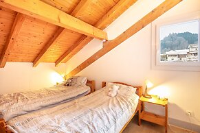 Alpine Chalet With Private Hot Tub
