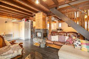 Alpine Chalet With Private Hot Tub