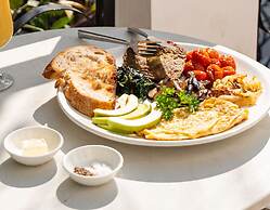 Samaya Boutique & Cuisine