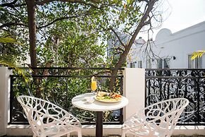 Samaya Boutique & Cuisine
