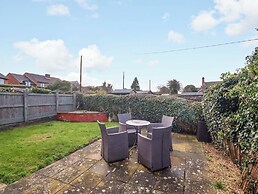 2 Horseshoe Road