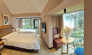 Lotus Glade Hotel