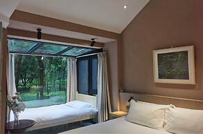 Lotus Glade Hotel