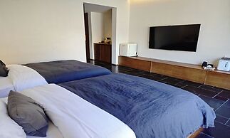 Siguniang Mountain Wind-Waiting Homestay