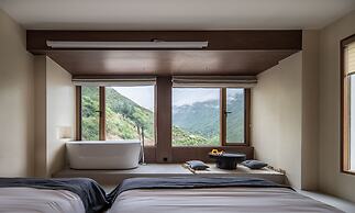 Siguniang Mountain Wind-Waiting Homestay